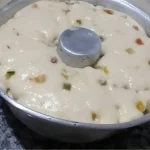 panetone de liquidificador feito na forma de pudim