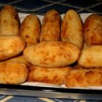 bolinho de aipim recheado
